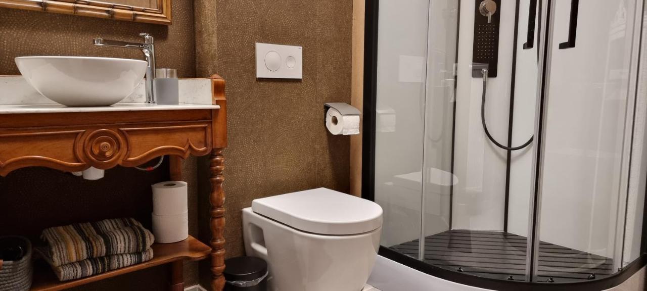 Logies La Chevre Folle - Lodging & Cooking In Style With Shared Kitchen Ostende Exterior foto